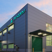 北東側外観夜景